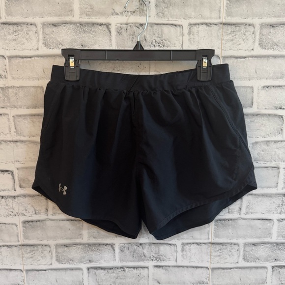 Women’s Under Armour black athletic lined shorts Large - Picture 1 of 3